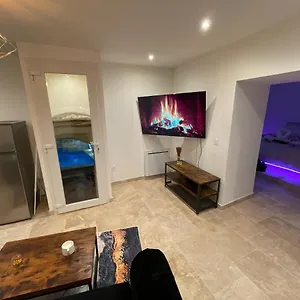 https://le-spa-insolite-de-malaucene.fr-provencehotel.com